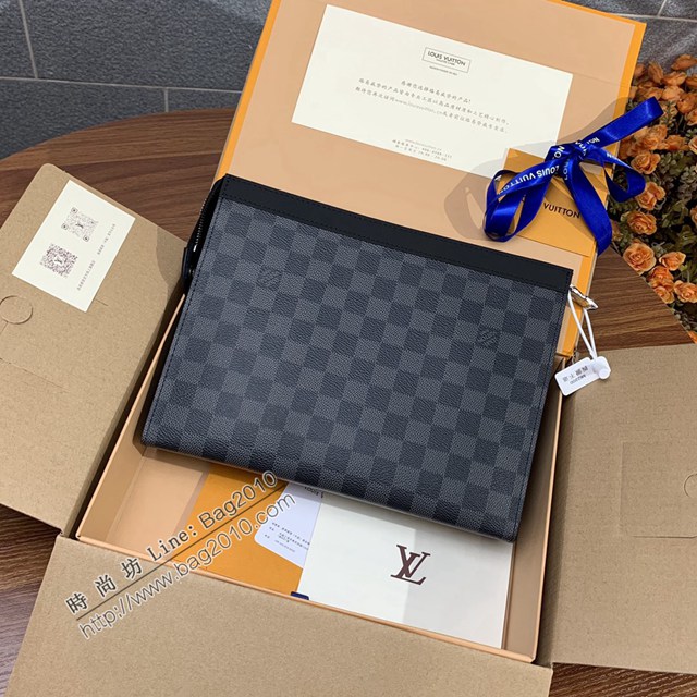 LV專櫃2023新款升級版男士手包 M41696黑格 路易威登Pochette Voyage中號手袋 dn1043